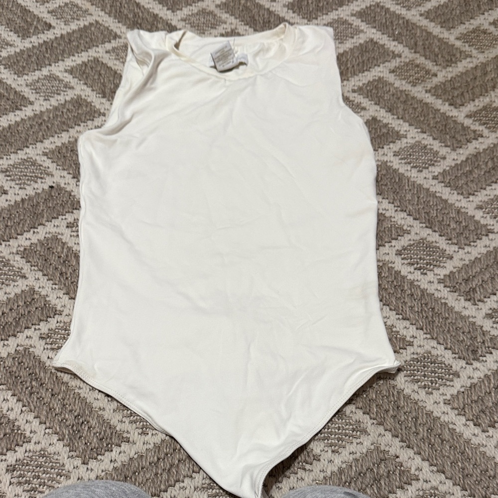 House of Harlow 1960 Cream Sleeveless Bodysuit